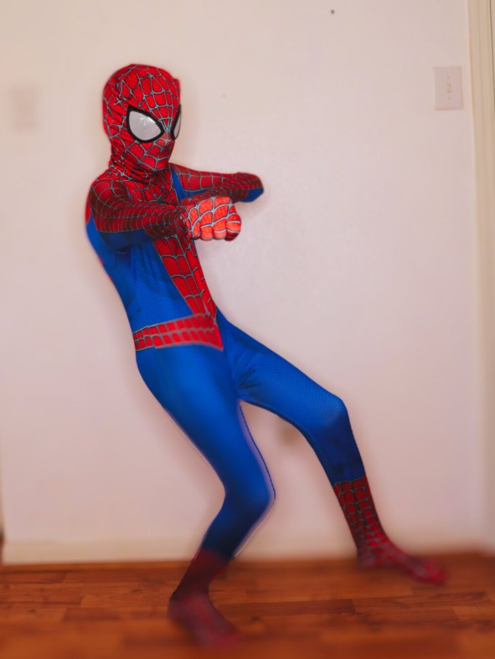 Spiderman costume - Picture 3 of 4